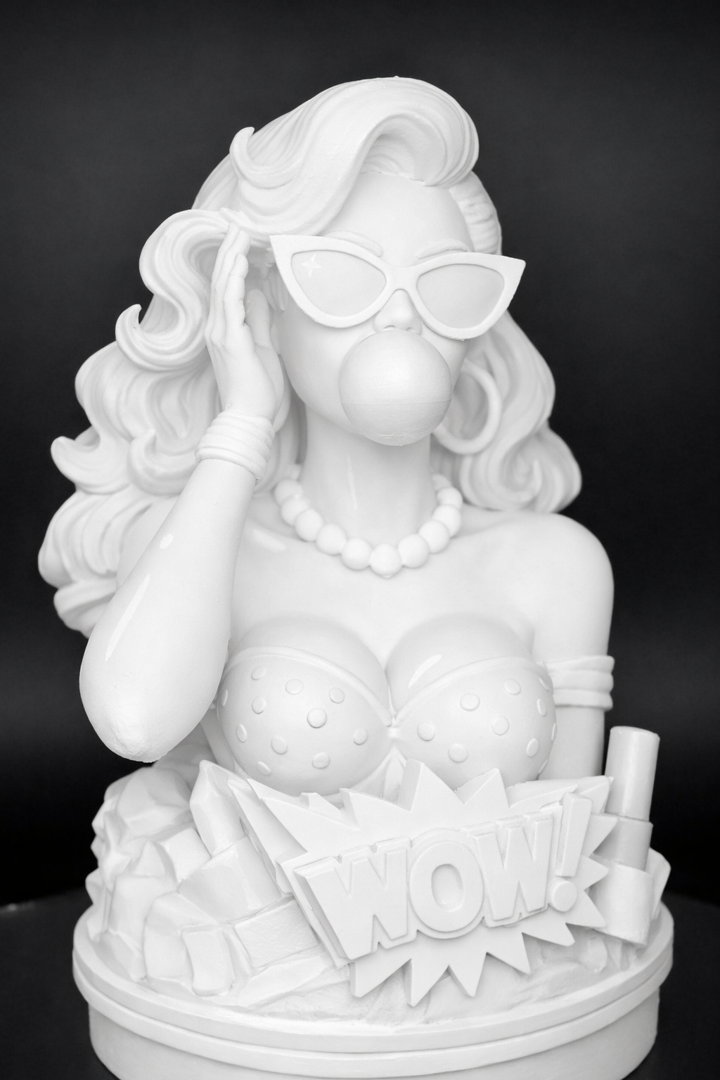 WOW Pop Art Sculpture