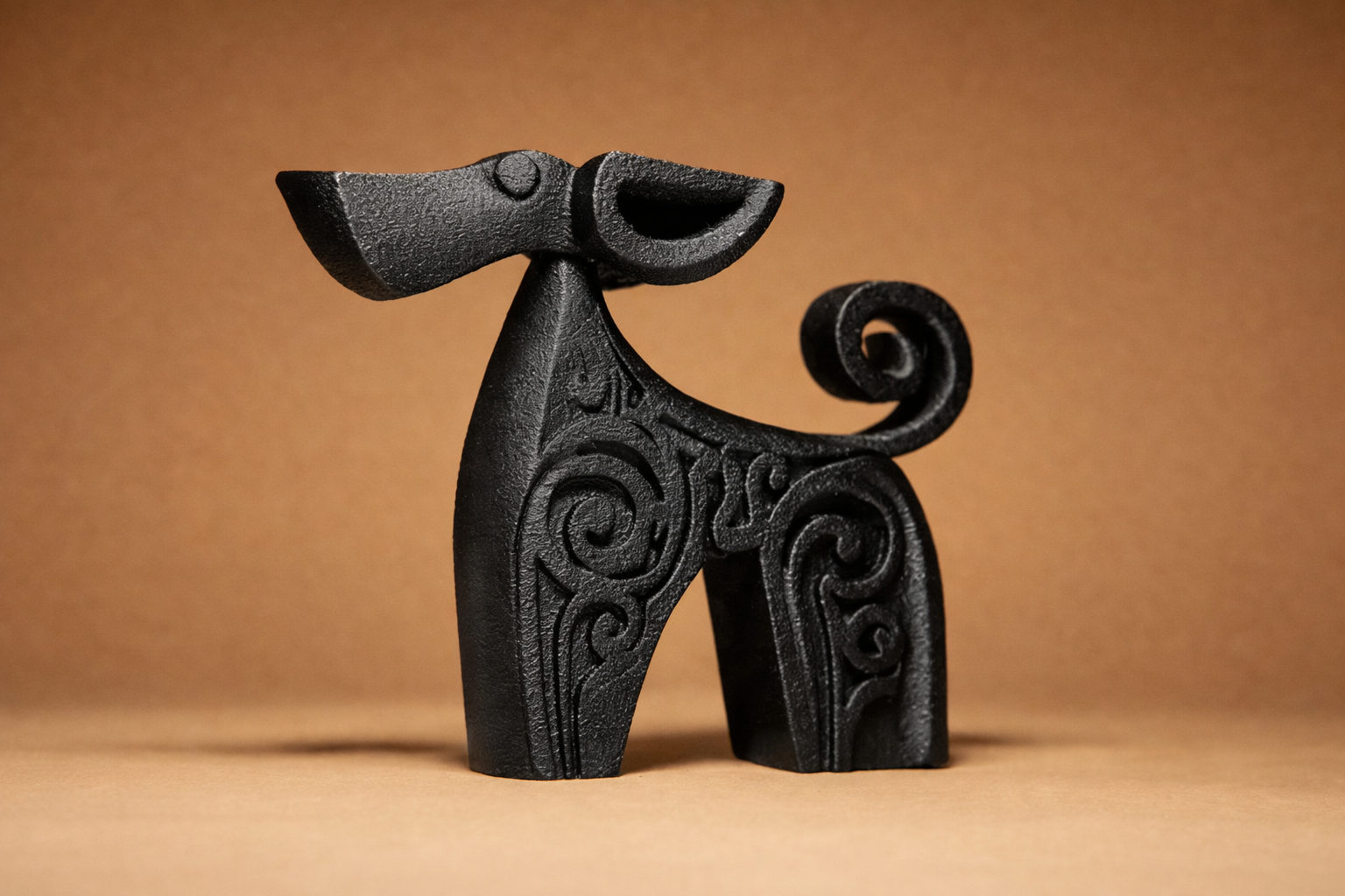 statuetta di cane- NEXO, Il Compagno Astratto